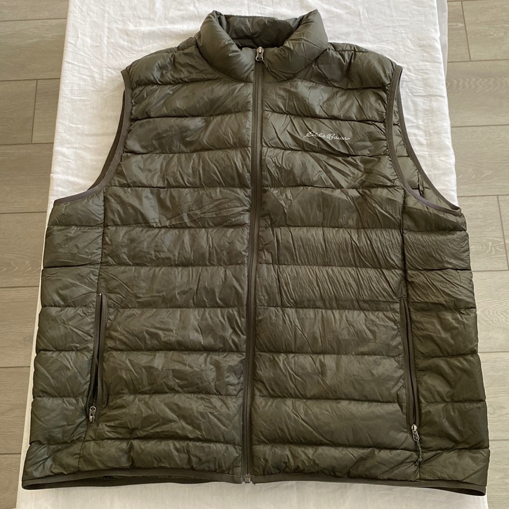 Eddie Bauer Full Zip Down Vest XL